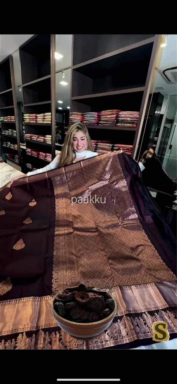 Tremendous_Wine_Soft_Banarasi_Silk_Saree_With_Supernal_Blouse_Piece