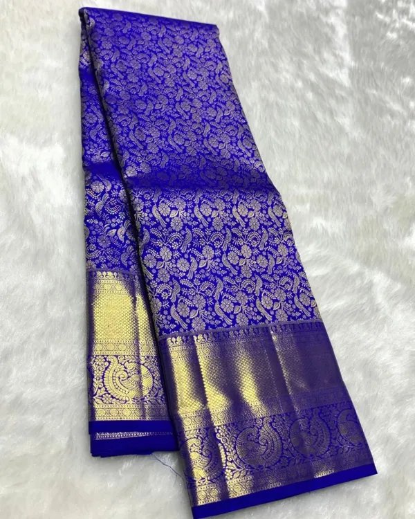 Soft_Lichi_Silk_Saree_with_Unstiched_Blouse_Piece