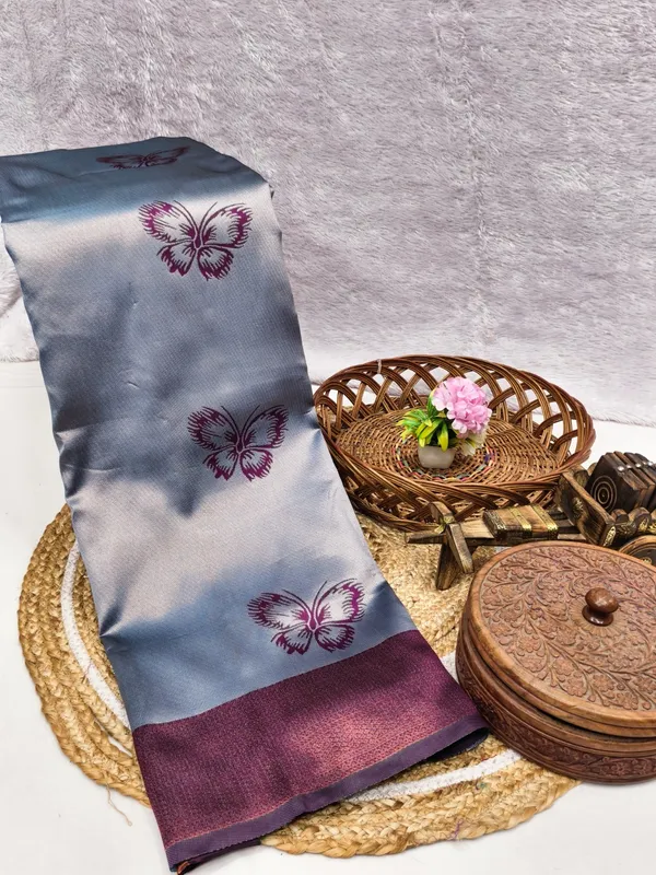 Soft_Lichi_Silk_Saree_with_Unstiched_Blouse_Piece