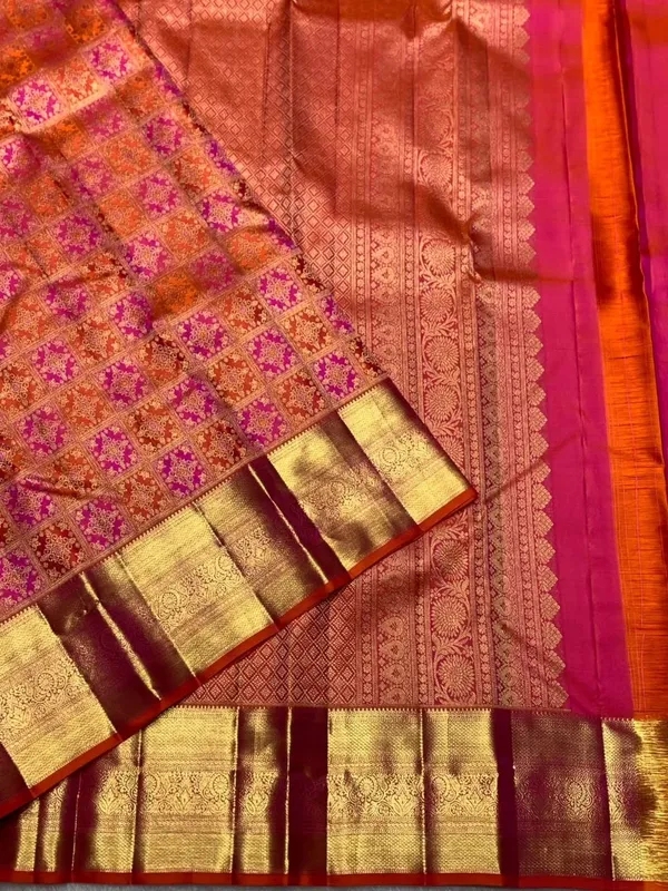 Soft_Lichi_Silk_Saree_with_Unstiched_Blouse_Piece