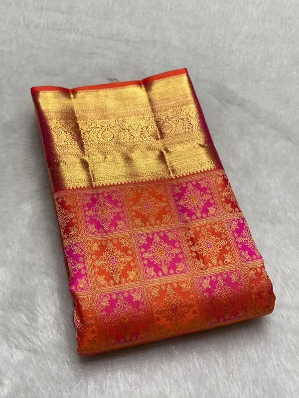 Soft_Lichi_Silk_Saree_with_Unstiched_Blouse_Piece