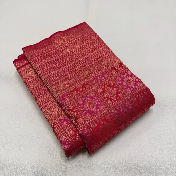 Soft_Lichi_Silk_Saree_with_Unstiched_Blouse_Piece