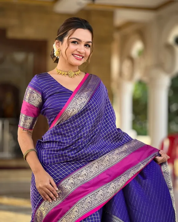 Soft_Banarasi_Lichi_Silk_Saree_with_Unstiched_Blouse_Piece