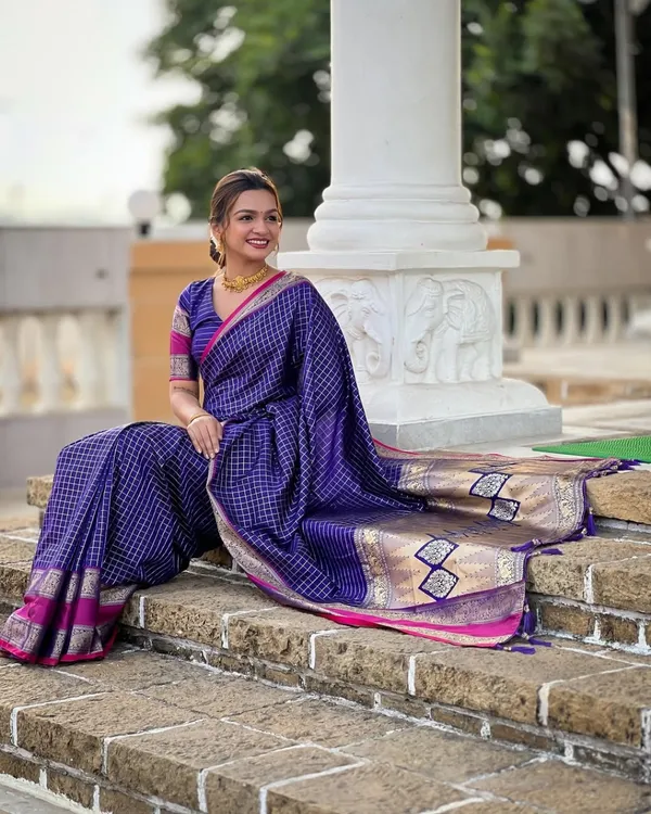 Soft_Banarasi_Lichi_Silk_Saree_with_Unstiched_Blouse_Piece