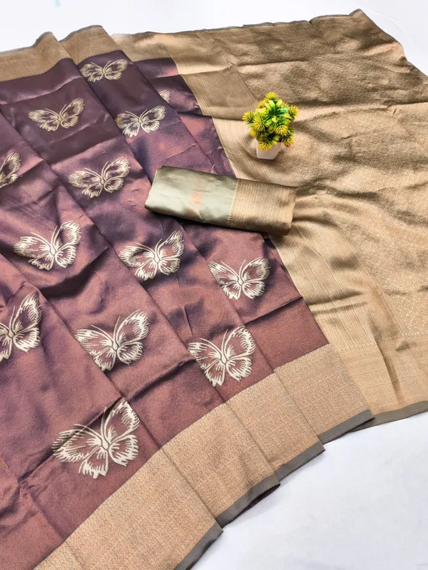 Soft_Lichi_Silk_Saree_with_Unstiched_Blouse_Piece