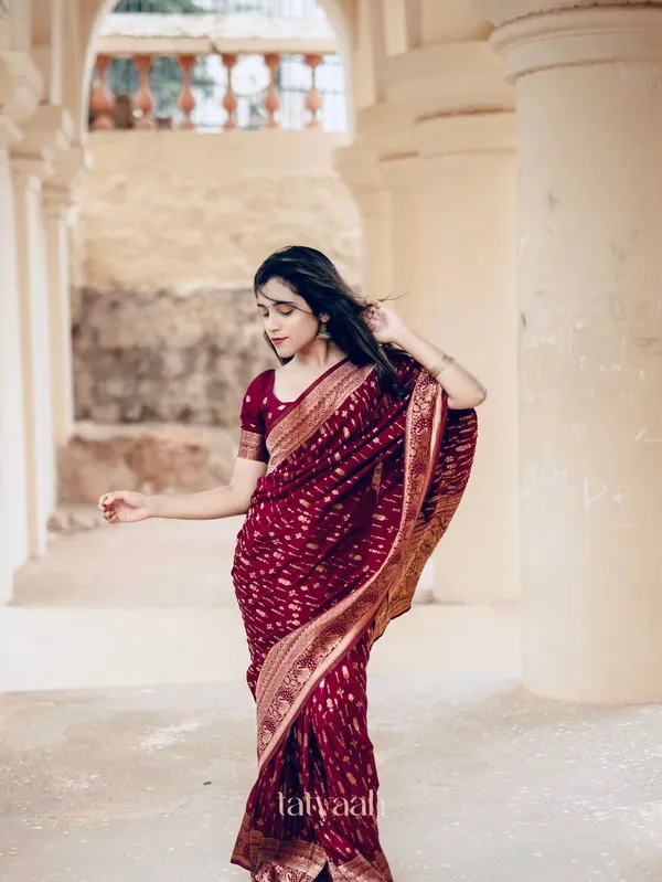 Soft_Lichi_Silk_Saree_with_Unstiched_Blouse_Piece