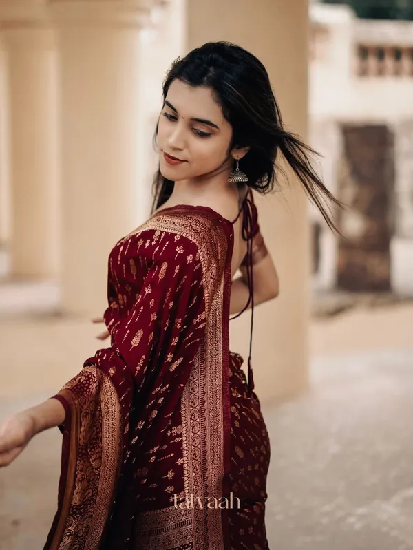 Soft_Lichi_Silk_Saree_with_Unstiched_Blouse_Piece