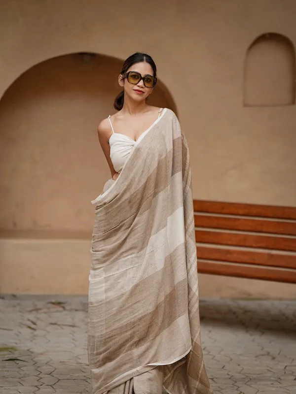 Linen__Saree_(With_Unstitched_Blouse)