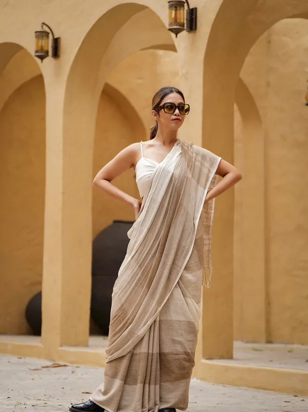Linen__Saree_(With_Unstitched_Blouse)