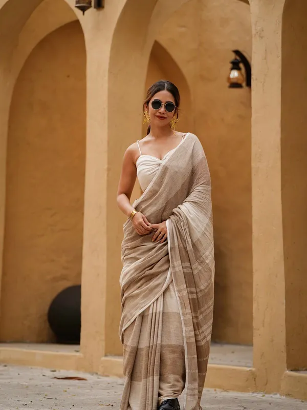 Linen__Saree_(With_Unstitched_Blouse)