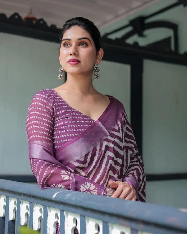 Linen__Saree_(With_Unstitched_Blouse)
