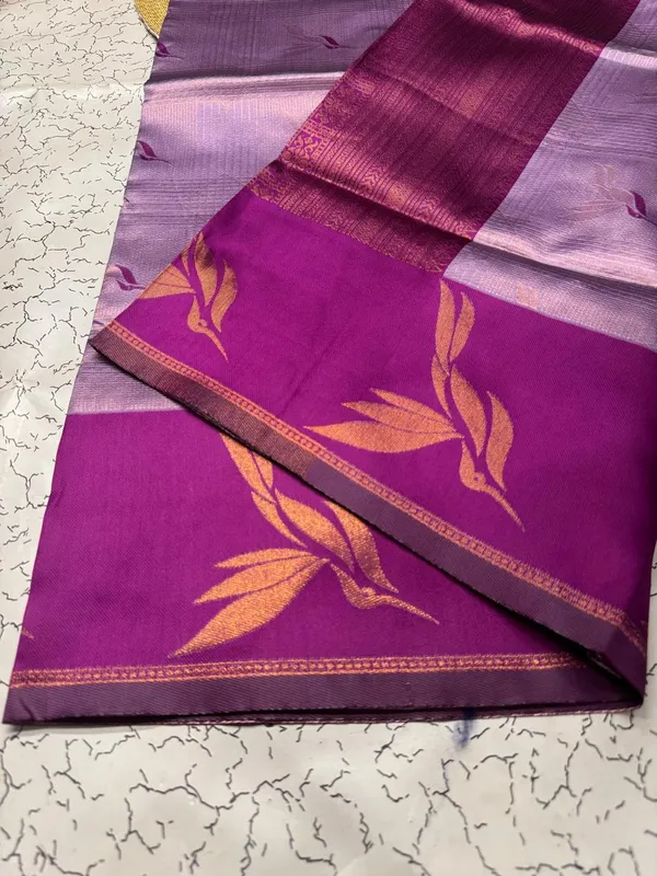 Soft_Banarasi_Lichi_Silk_Saree_with_Unstiched_Blouse_Piece