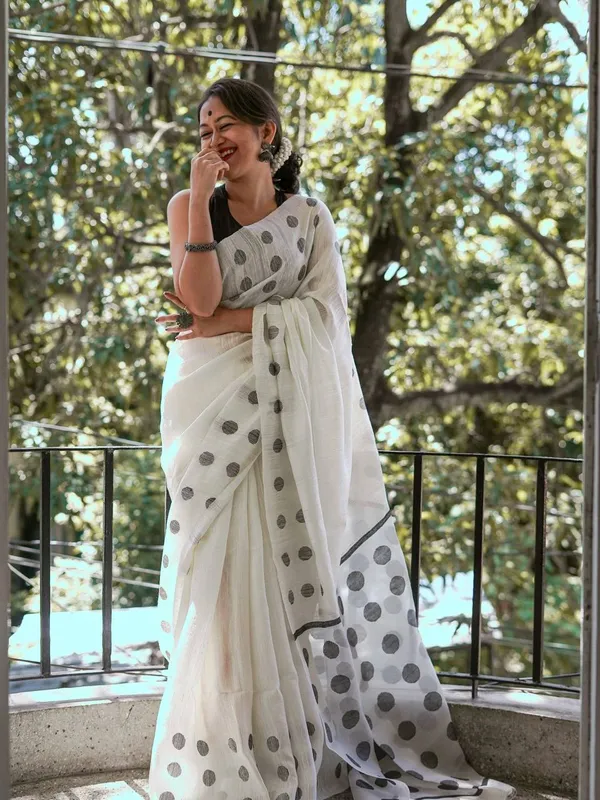 Cotton_Silk_Saree_with_Unstiched_Blouse_Piece