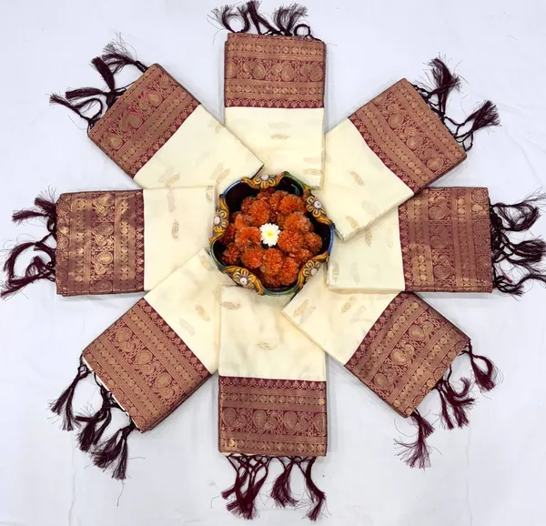Soft_Lichi_Silk_Saree_with_Unstiched_Blouse_Piece