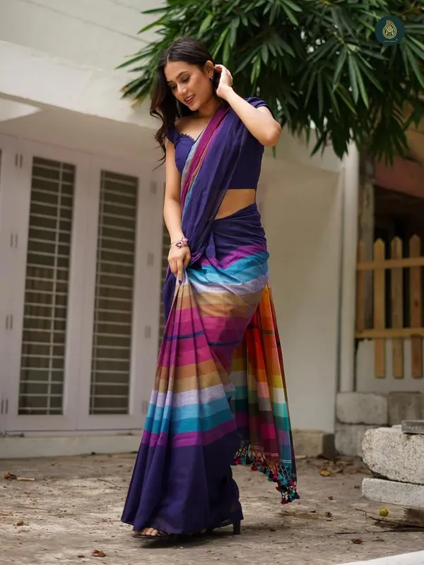 Linen__Saree_(With_Unstitched_Blouse)