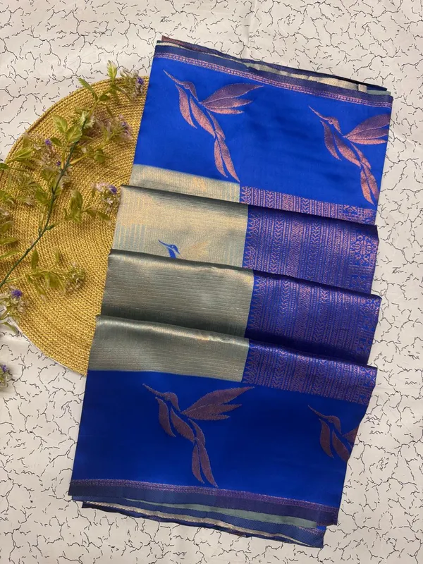 Soft_Banarasi_Lichi_Silk_Saree_with_Unstiched_Blouse_Piece