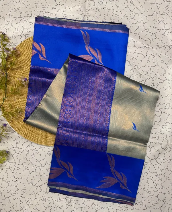 Soft_Banarasi_Lichi_Silk_Saree_with_Unstiched_Blouse_Piece