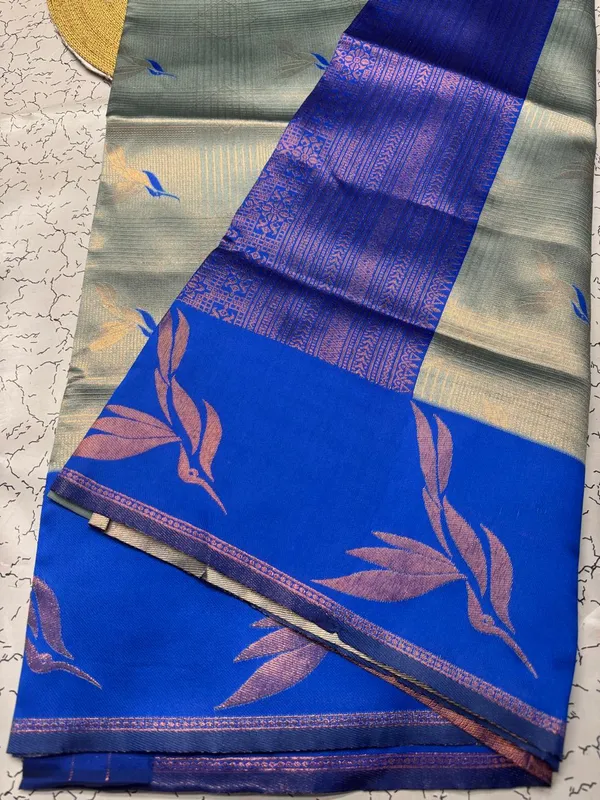 Soft_Banarasi_Lichi_Silk_Saree_with_Unstiched_Blouse_Piece