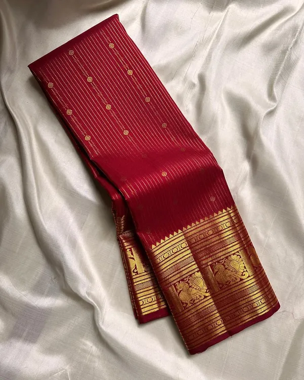 Soft_Banarasi_Lichi_Silk_Saree_with_Unstiched_Blouse_Piece