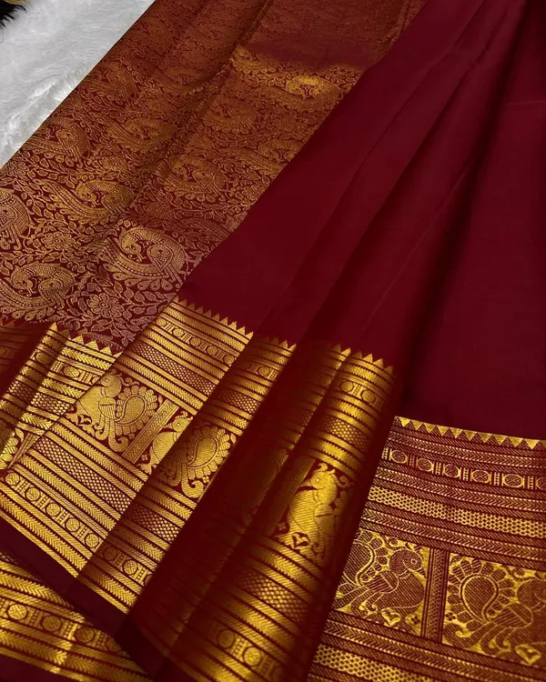 Soft_Banarasi_Lichi_Silk_Saree_with_Unstiched_Blouse_Piece