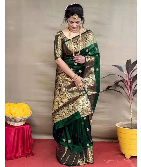 Soft_Banarasi_Lichi_Silk_Saree_with_Unstiched_Blouse_Piece