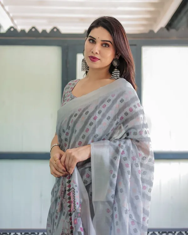 Linen__Saree_(With_Unstitched_Blouse)