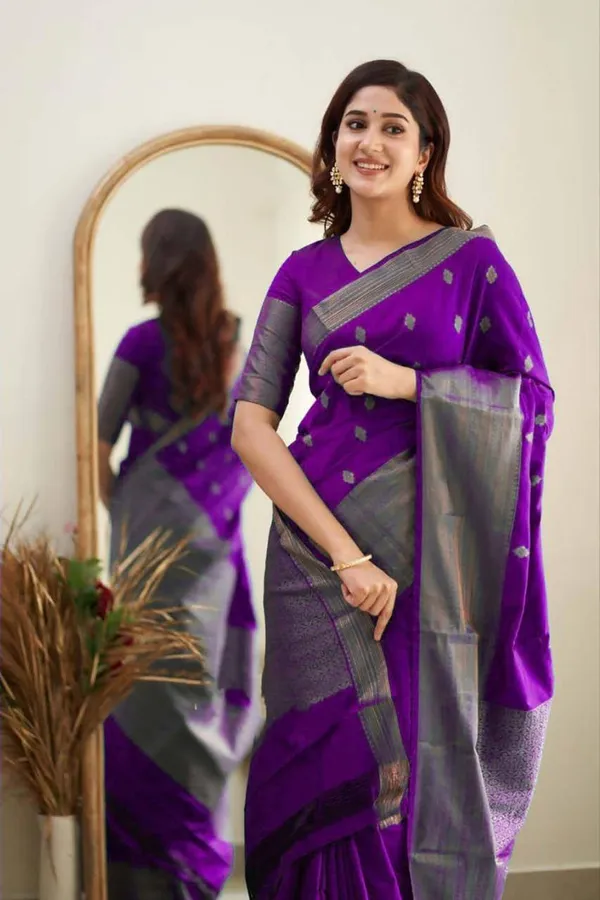Banarasi_Semi-Silk_Saree_with_Unstiched_Blouse_Piece