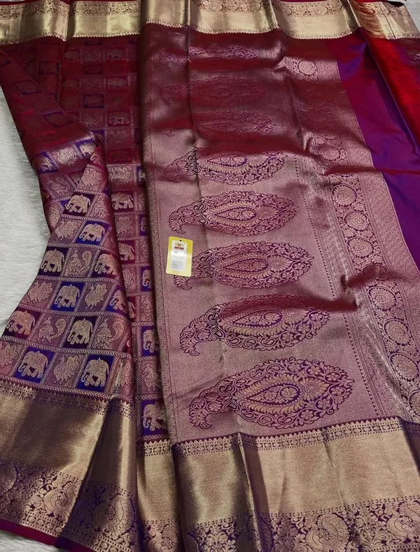 Soft_Lichi_Silk_Saree_with_Unstiched_Blouse_Piece