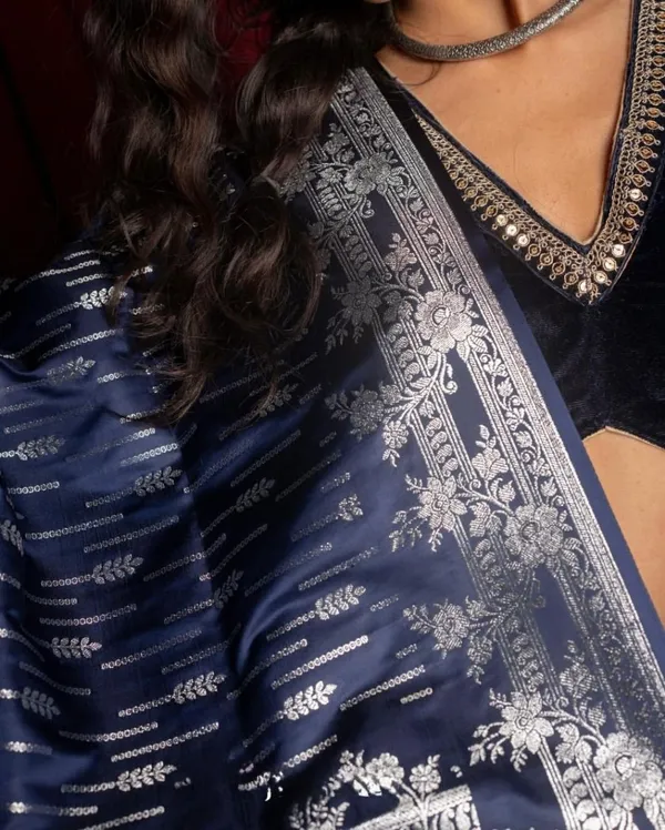 Soft_Banarasi_Lichi_Silk_Saree_with_Unstiched_Blouse_Piece