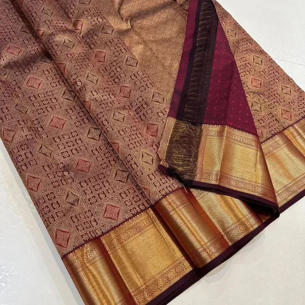 Soft_Lichi_Silk_Saree_with_Unstiched_Blouse_Piece