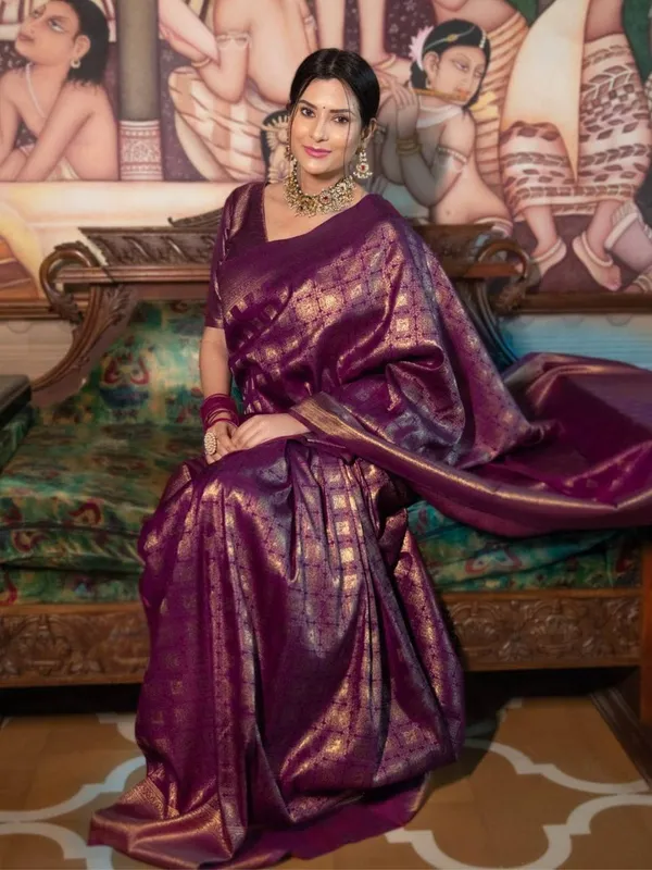 Soft_Banarasi_Lichi_Silk_Saree_with_Unstiched_Blouse_Piece