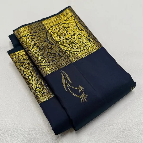 Soft_Lichi_Silk_Saree_with_Unstiched_Blouse_Piece
