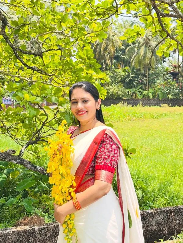 Linen__Saree_(With_Unstitched_Blouse)