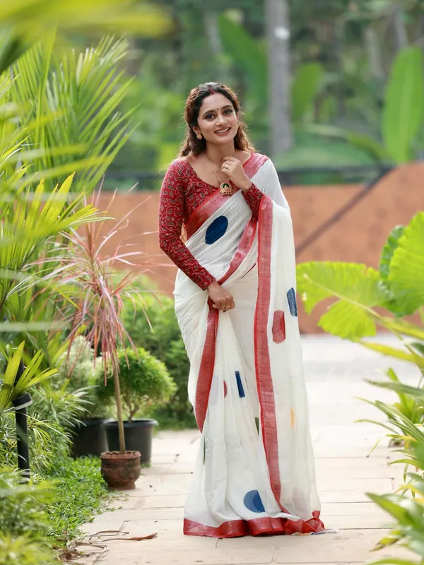 Linen__Saree_(With_Unstitched_Blouse)