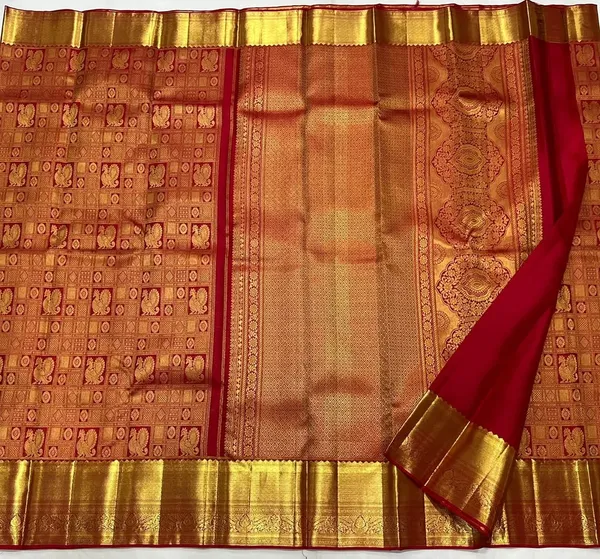 Soft_Lichi_Silk_Saree_with_Unstiched_Blouse_Piece