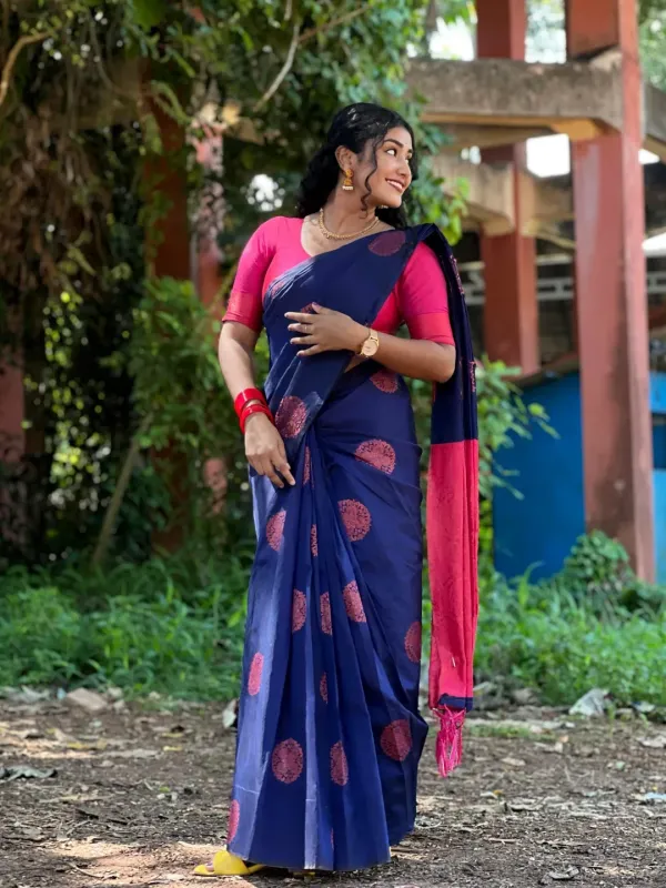 Soft_Lichi_Silk_Saree_with_Unstiched_Blouse_Piece