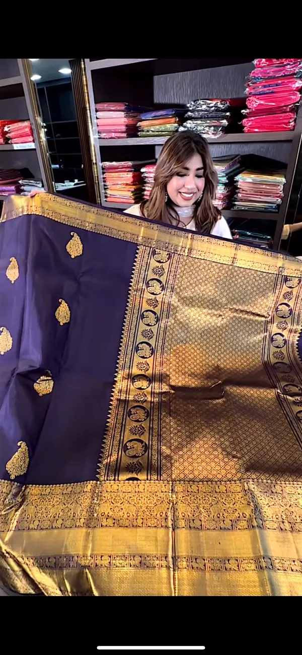 Tremendous_Wine_Soft_Banarasi_Silk_Saree_With_Supernal_Blouse_Piece
