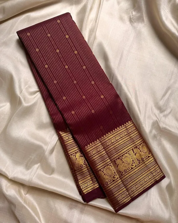 Soft_Banarasi_Lichi_Silk_Saree_with_Unstiched_Blouse_Piece