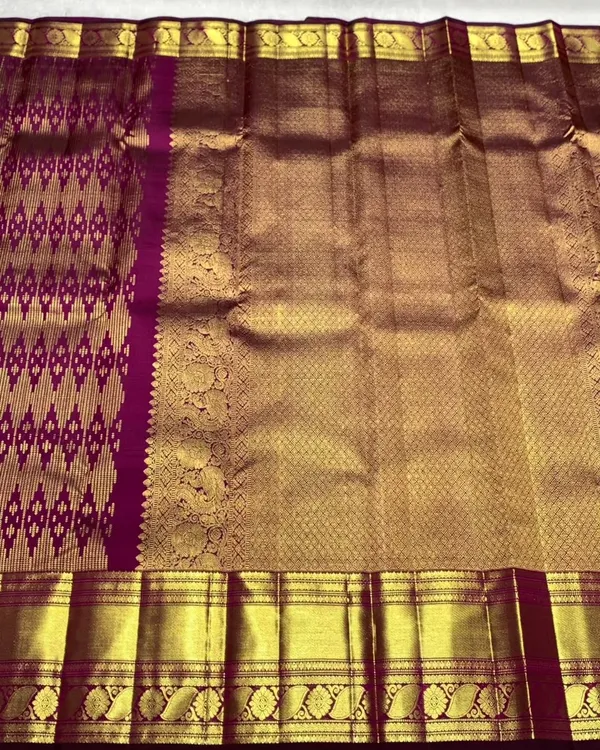Soft_Banarasi_Lichi_Silk_Saree_with_Unstiched_Blouse_Piece