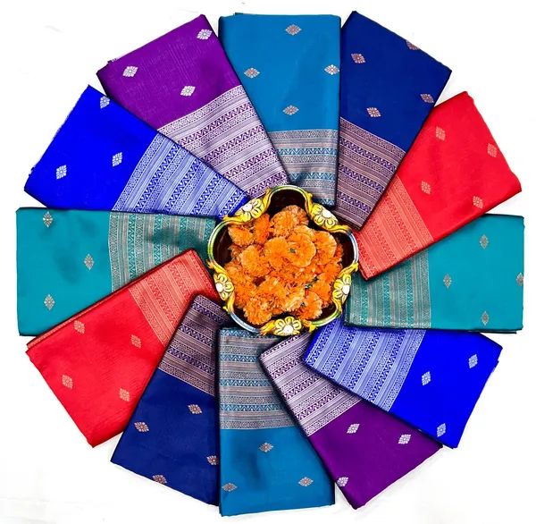 Banarasi_Semi-Silk_Saree_with_Unstiched_Blouse_Piece