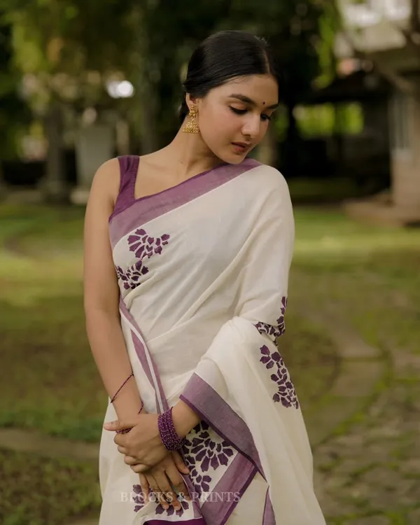 Linen__Saree_(With_Unstitched_Blouse)