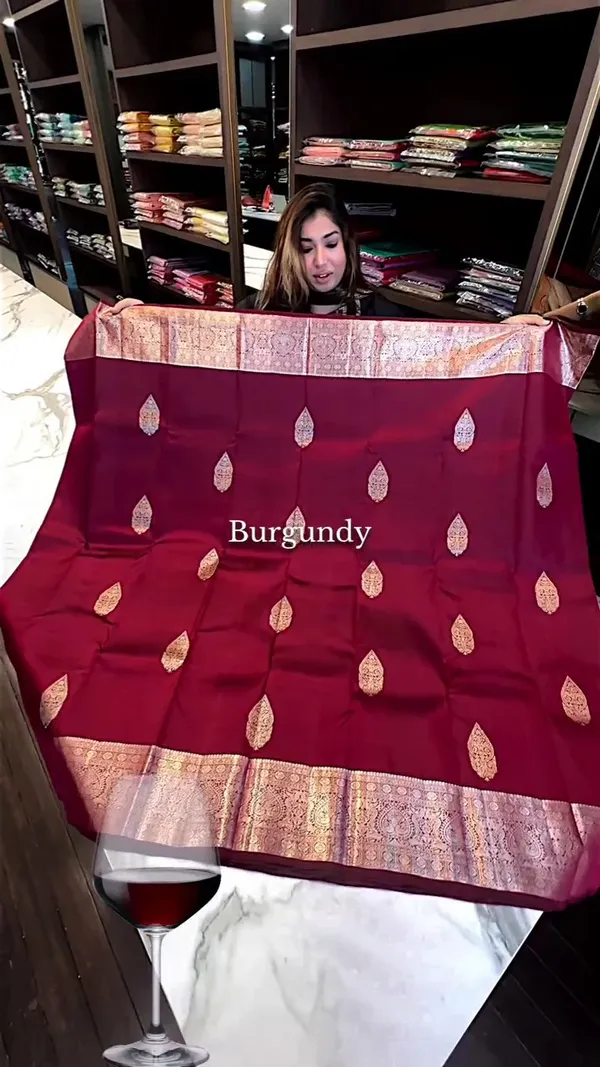 Tremendous_Maroon_Soft_Banarasi_Silk_Saree_With_Supernal_Blouse_Piece