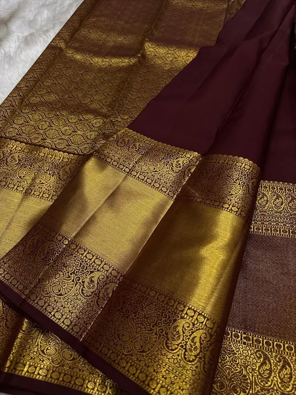 Soft_Lichi_Silk_Saree_with_Unstiched_Blouse_Piece
