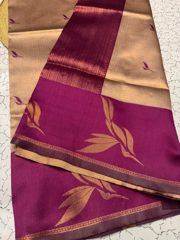 Soft_Banarasi_Lichi_Silk_Saree_with_Unstiched_Blouse_Piece