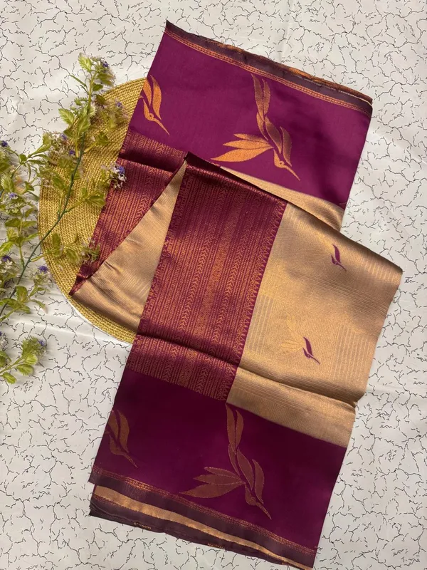 Soft_Banarasi_Lichi_Silk_Saree_with_Unstiched_Blouse_Piece