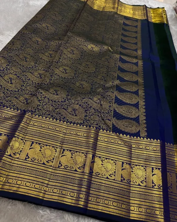 Soft_Banarasi_Lichi_Silk_Saree_with_Unstiched_Blouse_Piece