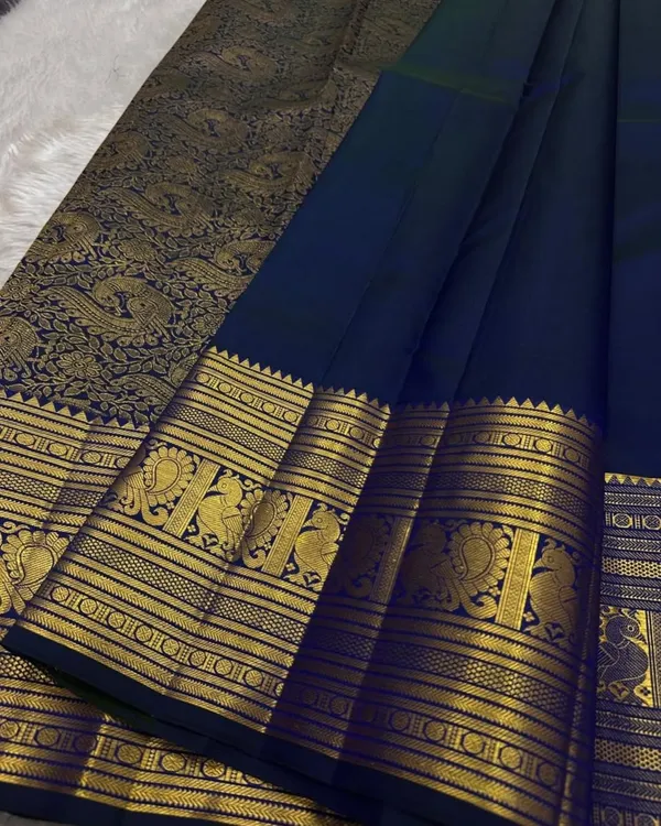 Soft_Banarasi_Lichi_Silk_Saree_with_Unstiched_Blouse_Piece
