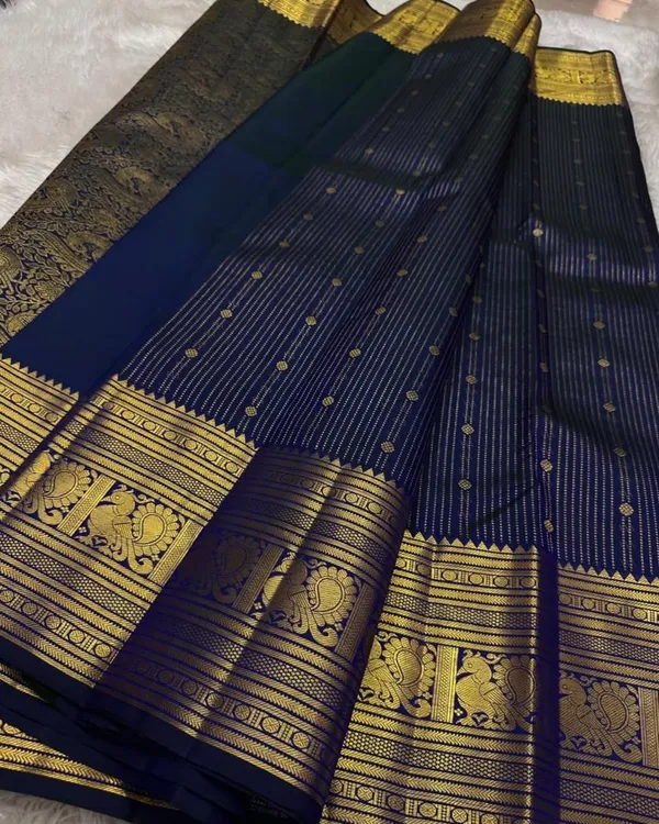 Soft_Banarasi_Lichi_Silk_Saree_with_Unstiched_Blouse_Piece