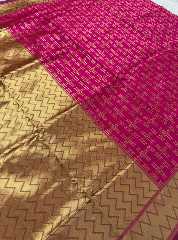 Soft_Banarasi_Lichi_Silk_Saree_with_Unstiched_Blouse_Piece