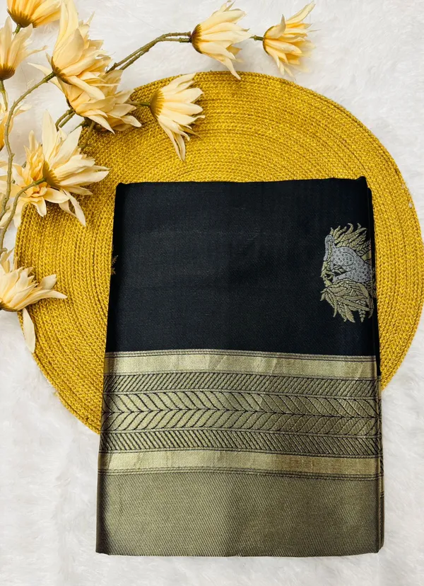 Soft_Banarasi_Lichi_Silk_Saree_with_Unstiched_Blouse_Piece